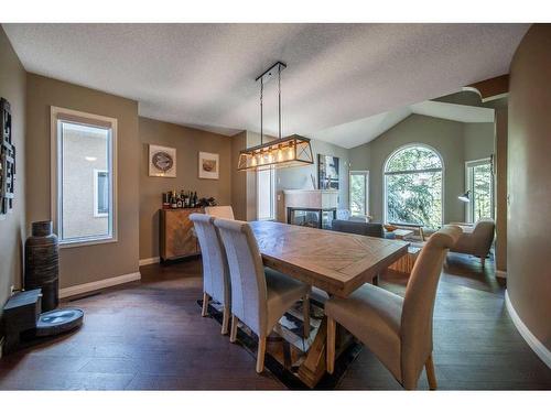 86 Mt Kidd Gardens Se, Calgary, AB - Indoor Photo Showing Dining Room