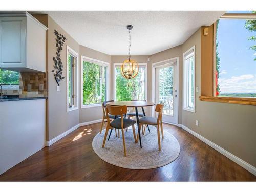 86 Mt Kidd Gardens Se, Calgary, AB - Indoor Photo Showing Dining Room