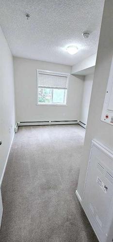 3217-4641 128 Ave Ne, Calgary, AB - Indoor Photo Showing Other Room