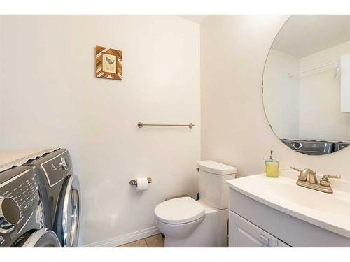 2-4618 77 Street Nw, Calgary, AB - Indoor Photo Showing Bathroom