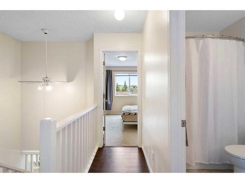 2-4618 77 Street Nw, Calgary, AB - Indoor