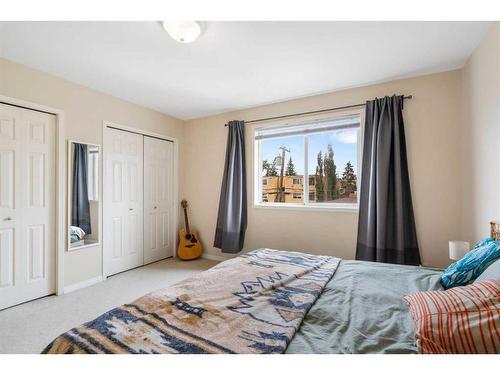 2-4618 77 Street Nw, Calgary, AB - Indoor Photo Showing Bedroom