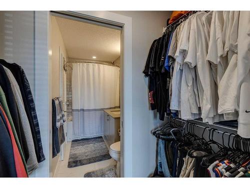 107-1702 17 Avenue Sw, Calgary, AB - Indoor With Storage