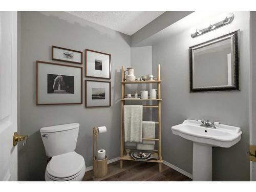 15 Cimarron Meadows Crescent, Okotoks, AB - Indoor Photo Showing Bathroom