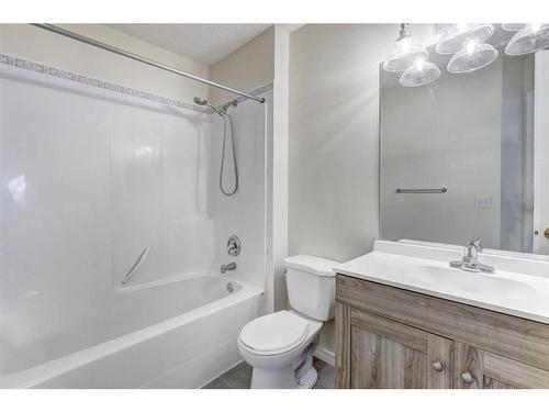 42 Hamptons Link Nw, Calgary, AB - Indoor Photo Showing Bathroom