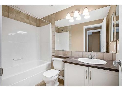 38 Auburn Bay Gardens, Calgary, AB - Indoor Photo Showing Bathroom