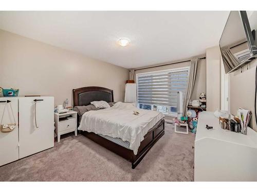 161 Walden Manor Se, Calgary, AB - Indoor Photo Showing Bedroom