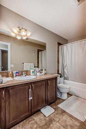 161 Walden Manor Se, Calgary, AB - Indoor Photo Showing Bathroom
