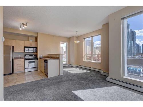 616-1053 10 Street Sw, Calgary, AB - Indoor Photo Showing Kitchen