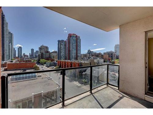 616-1053 10 Street Sw, Calgary, AB - Outdoor With Balcony With View With Exterior