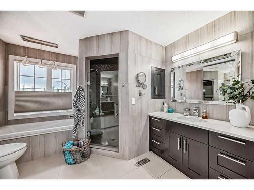 125 Westchester Way, Chestermere, AB - Indoor Photo Showing Bathroom