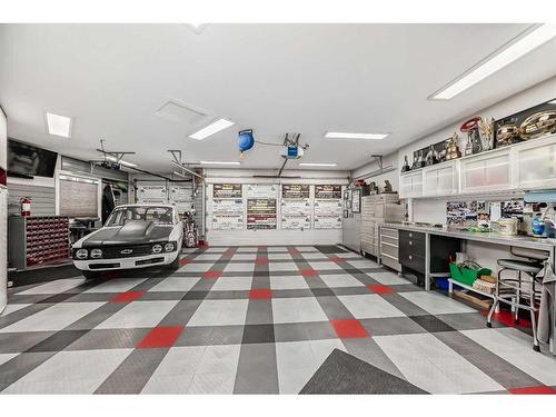 125 Westchester Way, Chestermere, AB - Indoor Photo Showing Garage