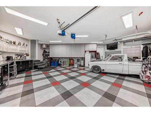 125 Westchester Way, Chestermere, AB - Indoor Photo Showing Garage