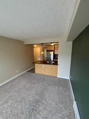 205-920 68 Avenue Sw, Calgary, AB - Indoor Photo Showing Other Room