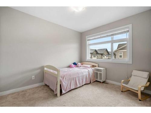 831 85 Street Sw, Calgary, AB - Indoor Photo Showing Bedroom