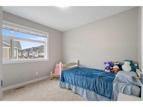 831 85 Street Sw, Calgary, AB - Indoor Photo Showing Bedroom