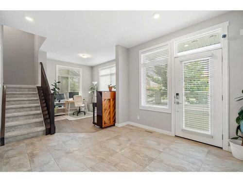 831 85 Street Sw, Calgary, AB - Indoor Photo Showing Other Room