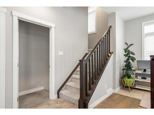 831 85 Street Sw, Calgary, AB - Indoor Photo Showing Other Room