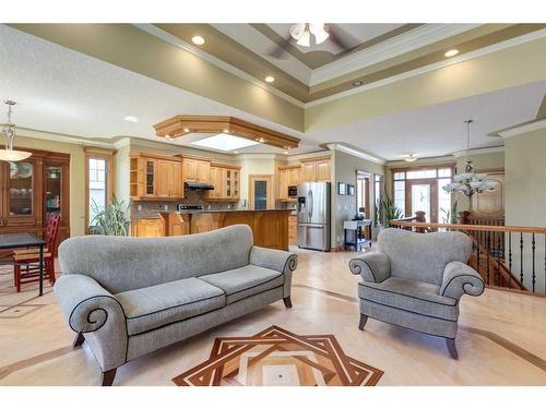 5 Simcoe Rise Sw, Calgary, AB - Indoor Photo Showing Living Room