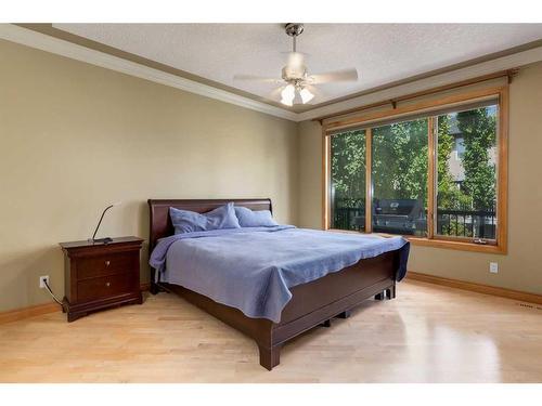 5 Simcoe Rise Sw, Calgary, AB - Indoor Photo Showing Bedroom