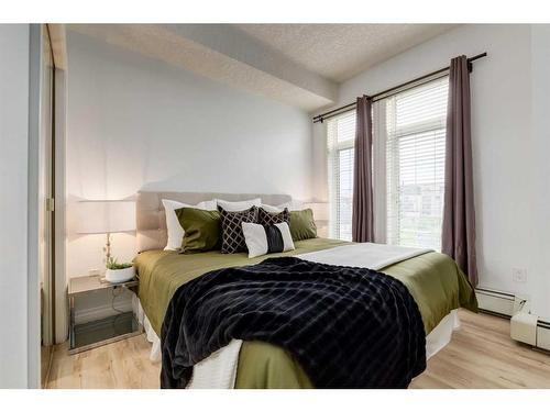 406-1315 12 Avenue Sw, Calgary, AB - Indoor Photo Showing Bedroom