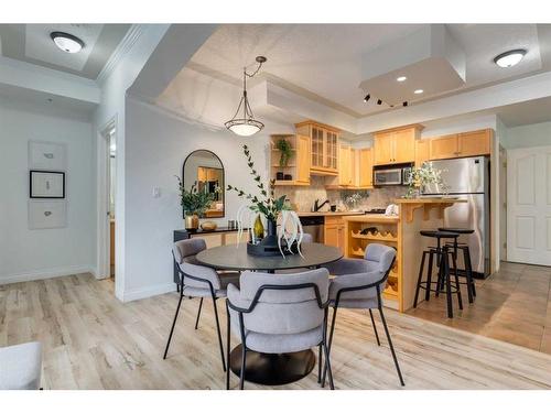 406-1315 12 Avenue Sw, Calgary, AB - Indoor Photo Showing Dining Room