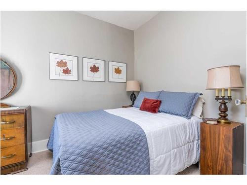 2129 Spiller Road Se, Calgary, AB - Indoor Photo Showing Bedroom