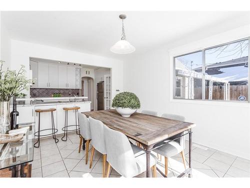 443 31 Avenue Nw, Calgary, AB - Indoor Photo Showing Dining Room