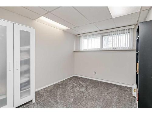 10712 Maplecrest Road Se, Calgary, AB - Indoor Photo Showing Other Room