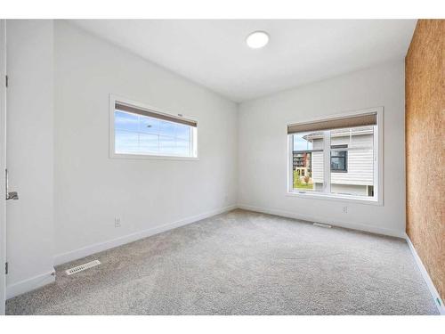 585 Mahogany Road Se, Calgary, AB - Indoor Photo Showing Other Room