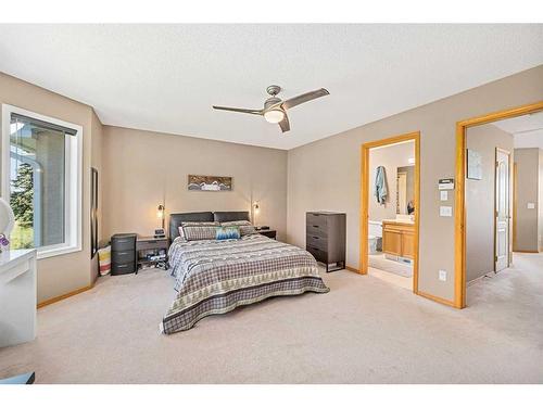 77 Hamptons Link Nw, Calgary, AB - Indoor Photo Showing Bedroom