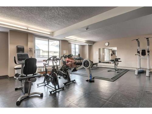 1605-738 3 Avenue Sw, Calgary, AB - Indoor Photo Showing Gym Room