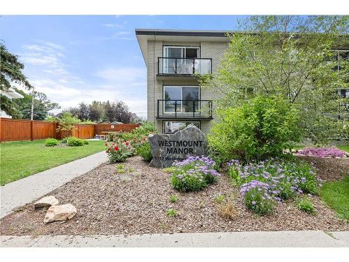 13-1717 Westmount Road Nw, Calgary, AB - Outdoor