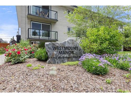 13-1717 Westmount Road Nw, Calgary, AB - Outdoor