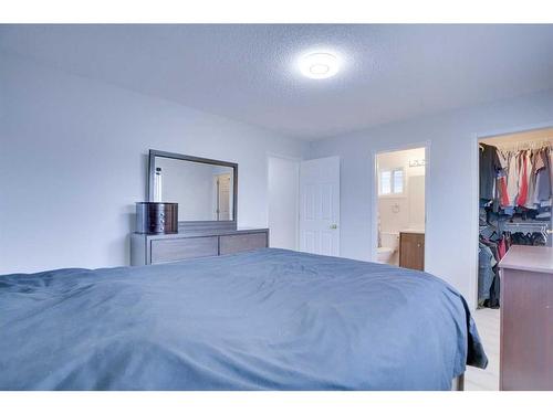 129 Coral Springs Mews Ne, Calgary, AB - Indoor Photo Showing Bedroom