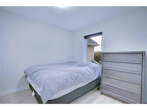 129 Coral Springs Mews Ne, Calgary, AB - Indoor Photo Showing Bedroom