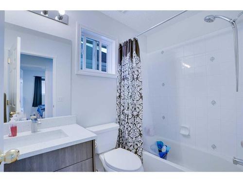 129 Coral Springs Mews Ne, Calgary, AB - Indoor Photo Showing Bathroom