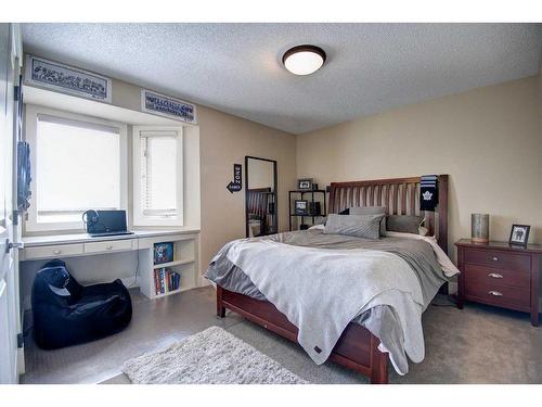 55 Mckenzie Lake Landing Se, Calgary, AB - Indoor Photo Showing Bedroom