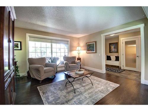 55 Mckenzie Lake Landing Se, Calgary, AB - Indoor Photo Showing Living Room