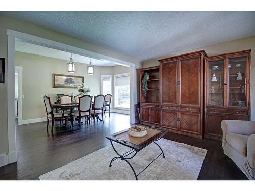 55 Mckenzie Lake Landing Se, Calgary, AB - Indoor Photo Showing Living Room