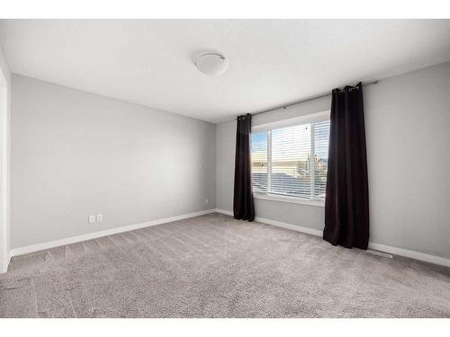 83 Evanscrest Terrace Nw, Calgary, AB - Indoor Photo Showing Other Room