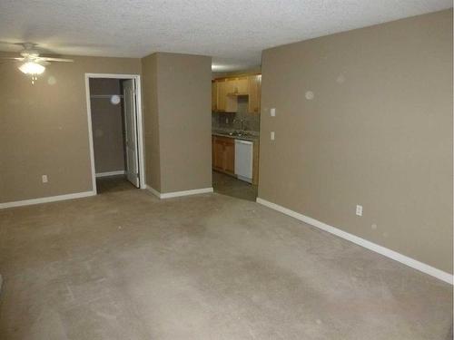 3113-13045 6 Street Sw, Calgary, AB - Indoor Photo Showing Other Room