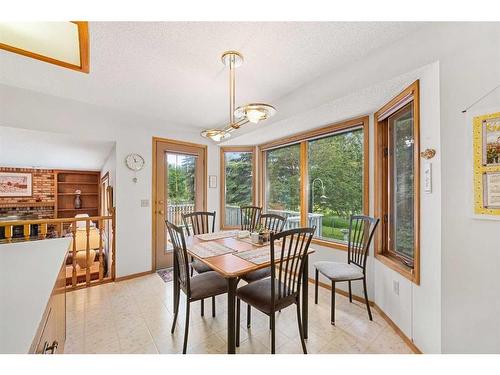 1252 Deer River Circle Se, Calgary, AB - Indoor Photo Showing Dining Room