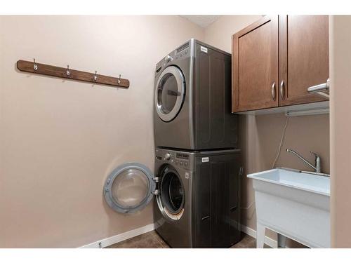 34 Cranarch Landing Se, Calgary, AB - Indoor Photo Showing Laundry Room