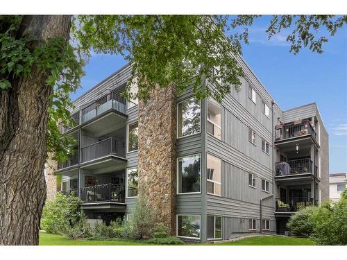8-3422 Parkdale Boulevard Nw, Calgary, AB - Outdoor With View