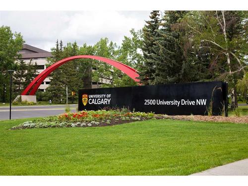 426-3932 University Avenue Nw, Calgary, AB - Outdoor