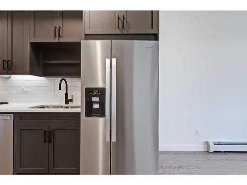 426-3932 University Avenue Nw, Calgary, AB - Indoor Photo Showing Kitchen With Stainless Steel Kitchen With Upgraded Kitchen