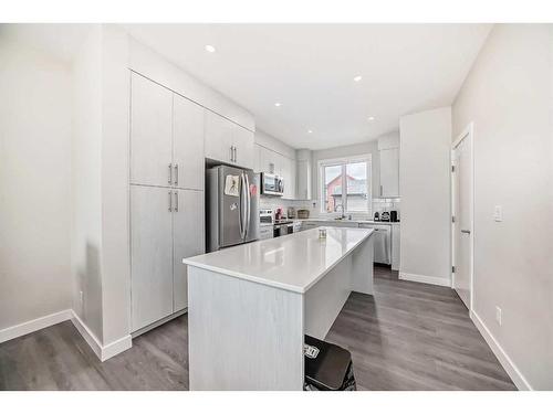 122 Homestead Boulevard Ne, Calgary, AB - Indoor Photo Showing Kitchen