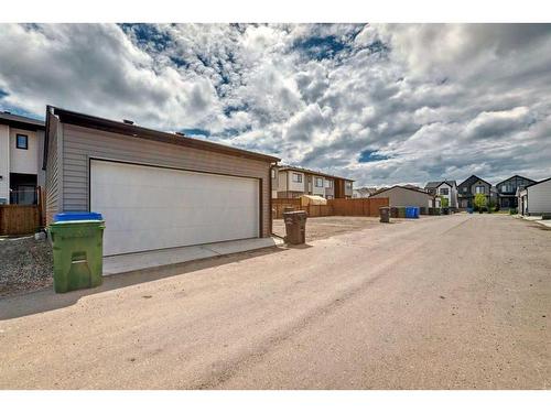 122 Homestead Boulevard Ne, Calgary, AB - Outdoor