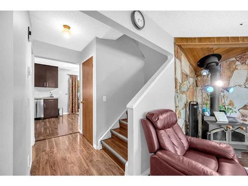 10 Falchurch Road Ne, Calgary, AB - Indoor